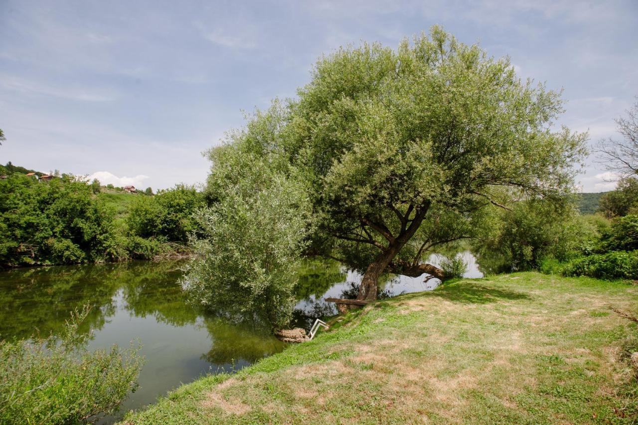 Traditional Houses Korana River Karlovac Buitenkant foto